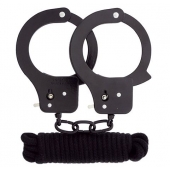 Чёрные наручники из листового металла в комплекте с веревкой BONDX METAL CUFFS LOVE ROPE SET - Dream Toys - купить с доставкой в Улан-Удэ