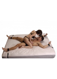 Бондаж для фиксации на кровати Frisky Bedroom Restraint Kit - XR Brands - купить с доставкой в Улан-Удэ