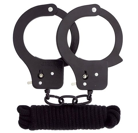 Чёрные наручники из листового металла в комплекте с веревкой BONDX METAL CUFFS LOVE ROPE SET - Dream Toys - купить с доставкой в Улан-Удэ